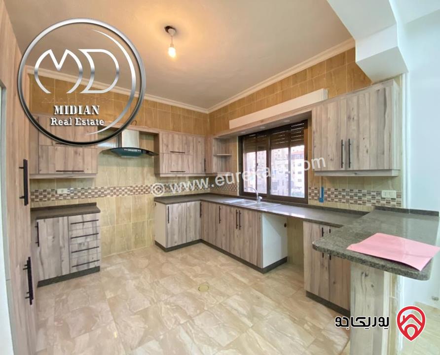 شقق فارغة للايجار في عمان - الكرسي مساحة 160م تشطيبات سوبر ديلوكس اطلالة جميلة بسعر مميز جداً