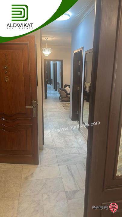 شقة مفروشة للايجار في عمان - ضاحية الامير راشد طابق ثاني مساحة البناء 210م منطقة هادئة بالقرب من الخدمات