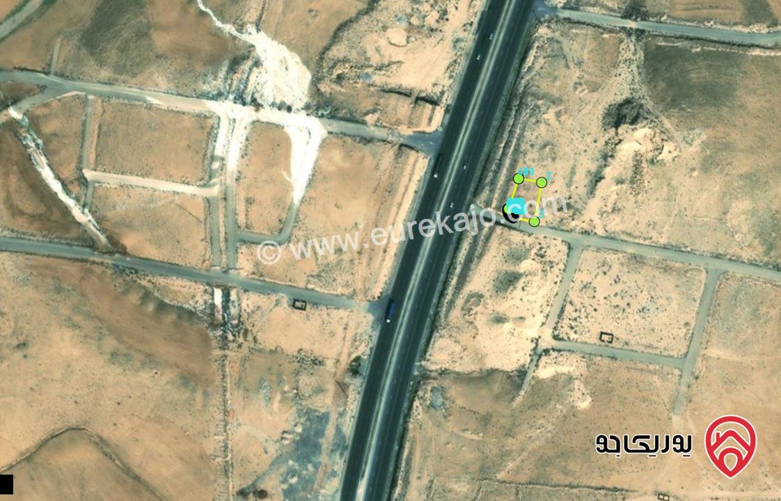 قطعه ارض مساحة 600م للبيع من أراضي جنوب عمان بالذره على طريق العقبه عمان على شارعين واجهه على شارع رئيسي 27م وشارع جانبي 24م بسعر جدا مميز 22 الف بداعي السفر 