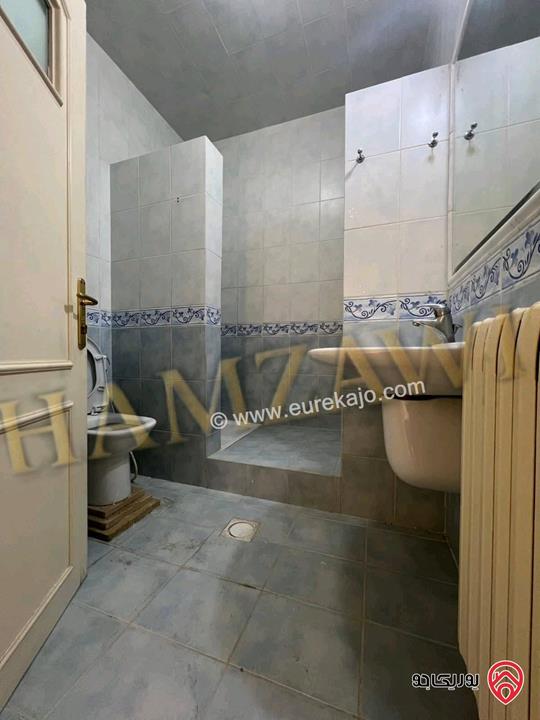 شقة ديلوكس طابق اول مساحة 230م للايجار في عمان - خلدا