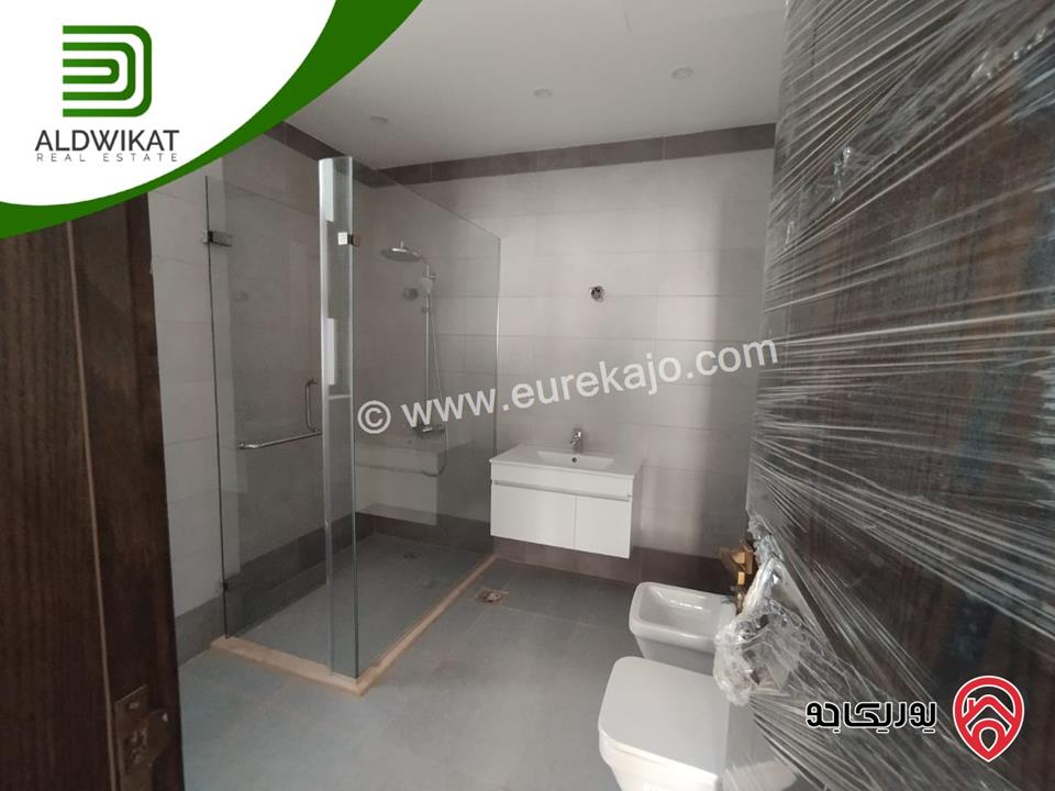 فيلا مستقلة مساحة البناء 530م ومساحة الارض 520م ومساحة الحديقة 200م للبيع في ماحص على حد بدر الجديدة