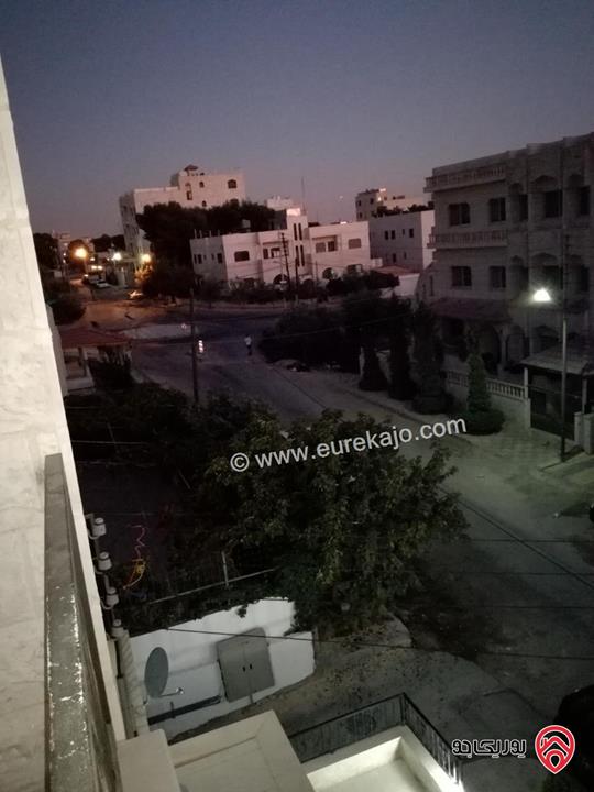 شقة طابق ثاني مساحة 120م للبيع في عمان - الزهور خلف شارع الاذاعة والتلفزيون 