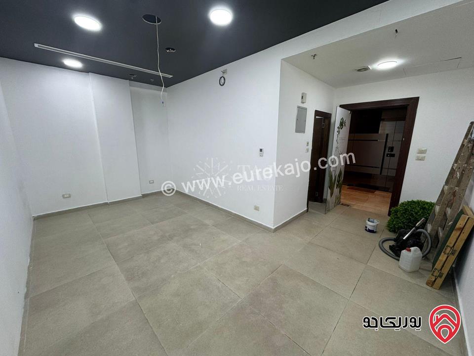 مكتب فاخر تجاري طابق ثاني مساحة 57م للايجار في عمان - عبدون