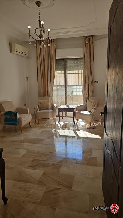 شقة مميزة طابق أرضي مساحة 143م مع مساحات خارجية للبيع في عمان - تلاع العلي