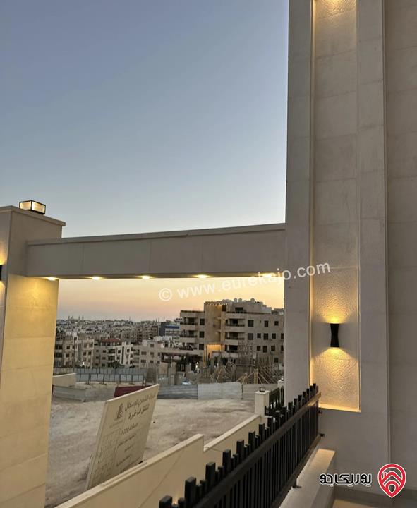 شقة فاخرة 220 متر طابق أول للبيع في عمان - خلدا 