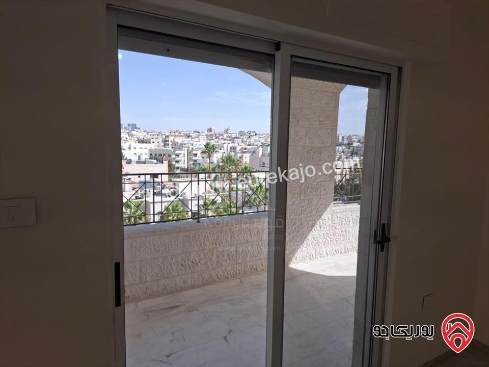 شقة مميزة مساحة 381م طابق ثالث للايجار في عمان - دير غبار