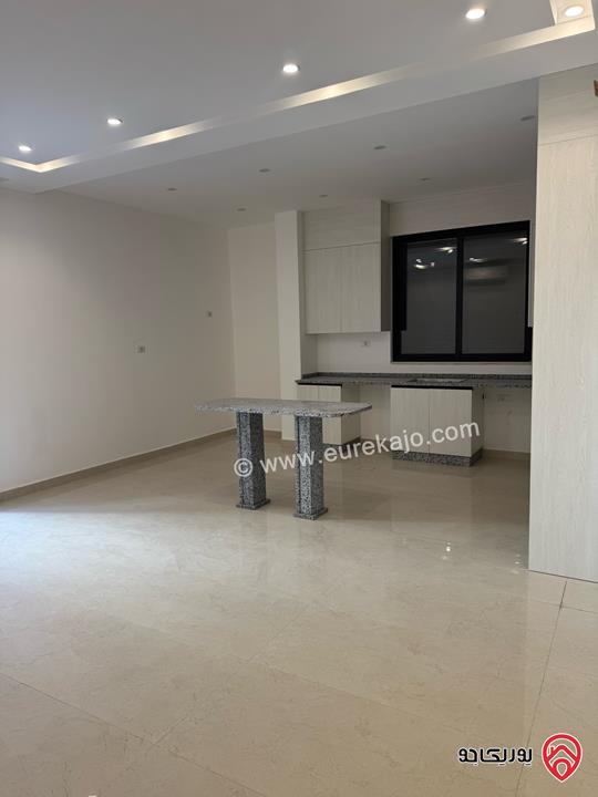 شقة سوبر ديلوكس مساحة 100م للايجار بموقع متميز في عبدون الشمالي، قريب من السفارة الإندونيسية 