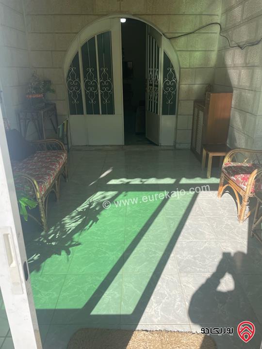 منزل مستقل مساحة 250م على أرض 1 دونم و 363م للبيع في صافوط