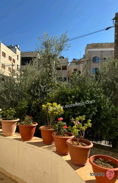 منزل مستقل مساحة 235م على أرض 555م للبيع في عمان - جبل الحسين