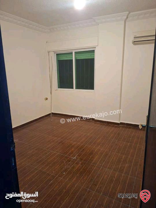 شقة فارغة طابق اول مساحة 105م للإيجار في عمان - الرابية 