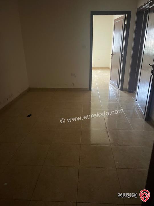 شقة فارغة طابق أول مساحة 220م للايجار في عمان - شفا بدران الايجار في مجال