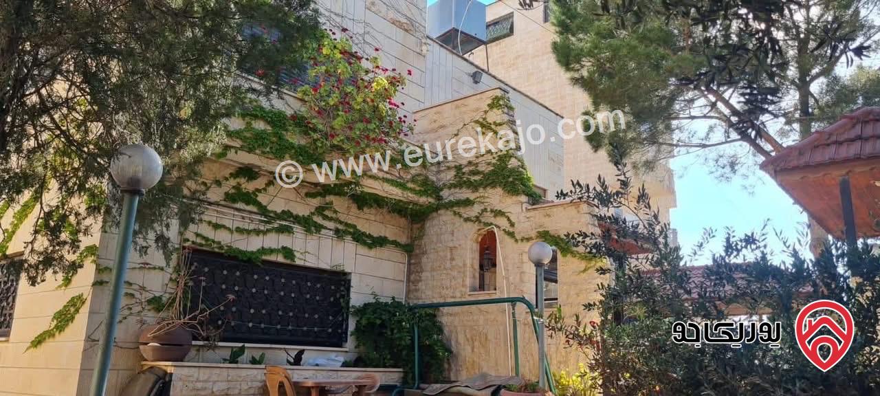 بيت مستقل مساحة 400م على أرض 1 دونم و 79م للبيع في عمان - طبربور
