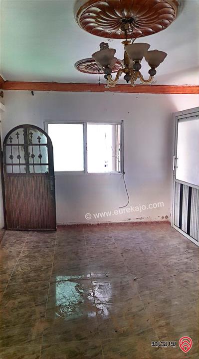 شقة طابق ثاني مساحة 42م على القوشان للبيع في اربد - حواره