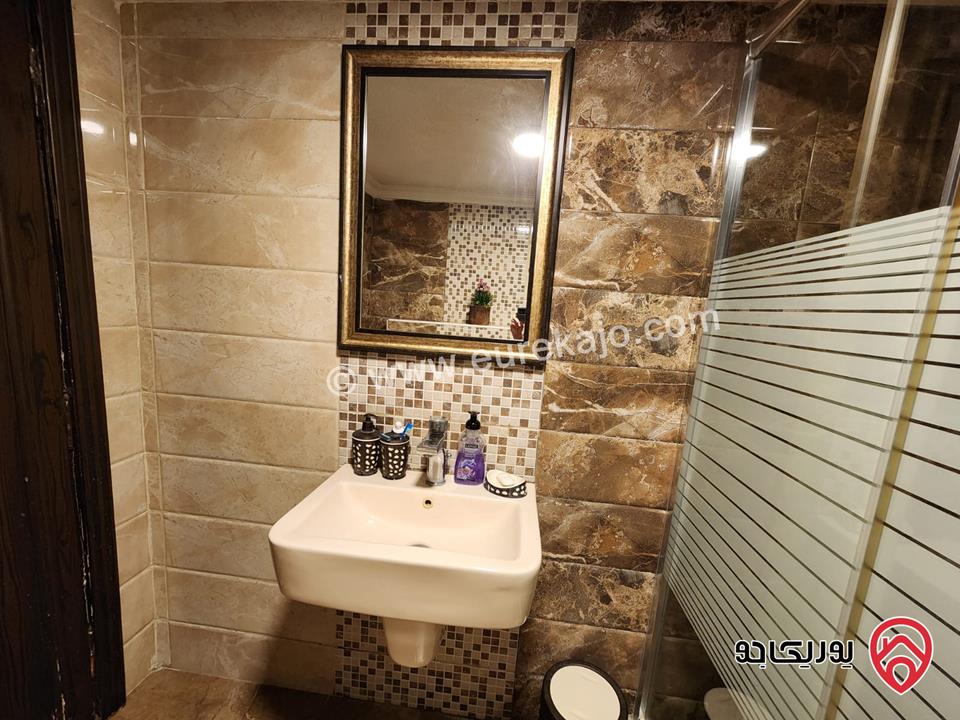 شقة طابقية  رووف كامل مساحة 300م للبيع في عمان - الشميساني