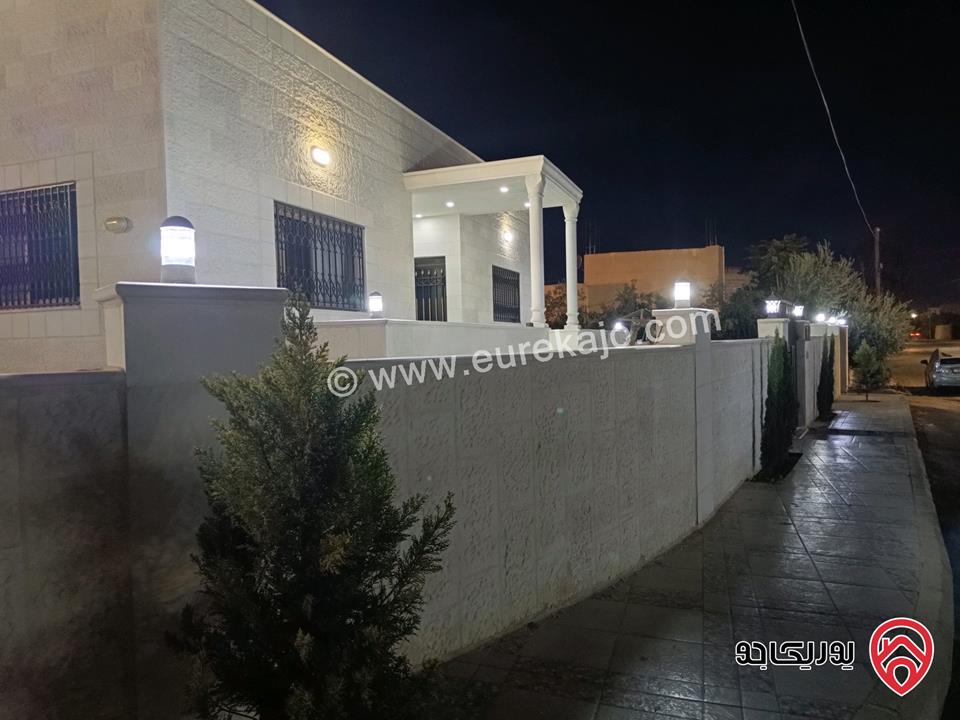 بيت حديث البناء مساحة 213م على شارعين أرض 605م للبيع في عمان - خشافية الشوابكة 