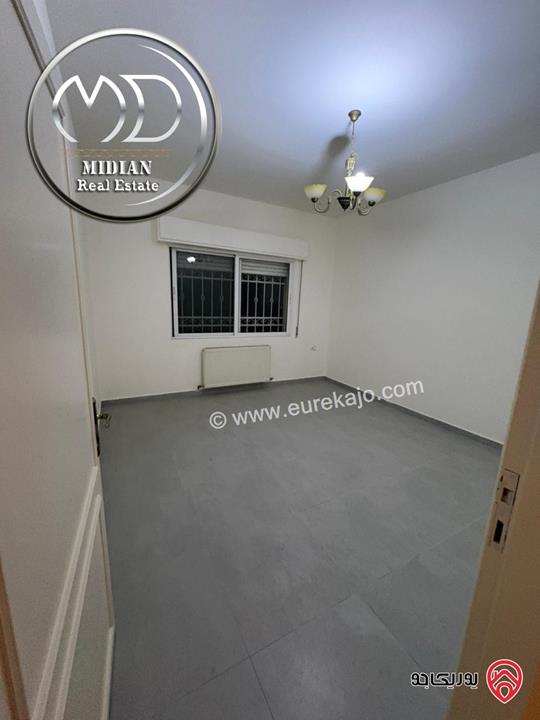 شقة فارغة للايجار في عمان - ضاحية الرشيد مساحة 170م طابق اول تشطيبات سوبر ديلوكس بسعر مميز جداً