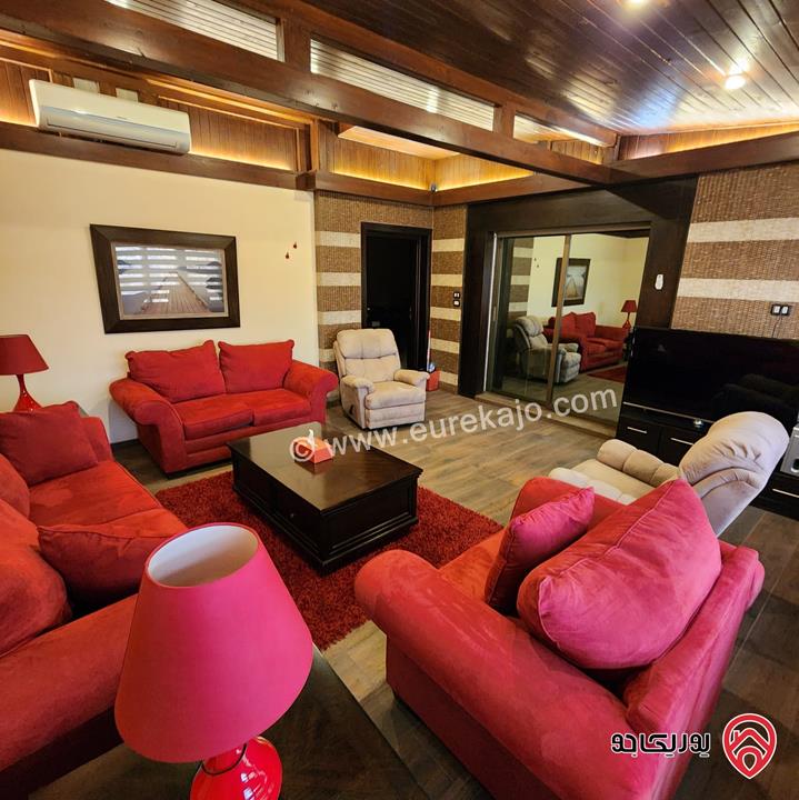 شقة فاخرة مفروشة طابق تسوية مساحة 260م للبيع في عمان - خلدا