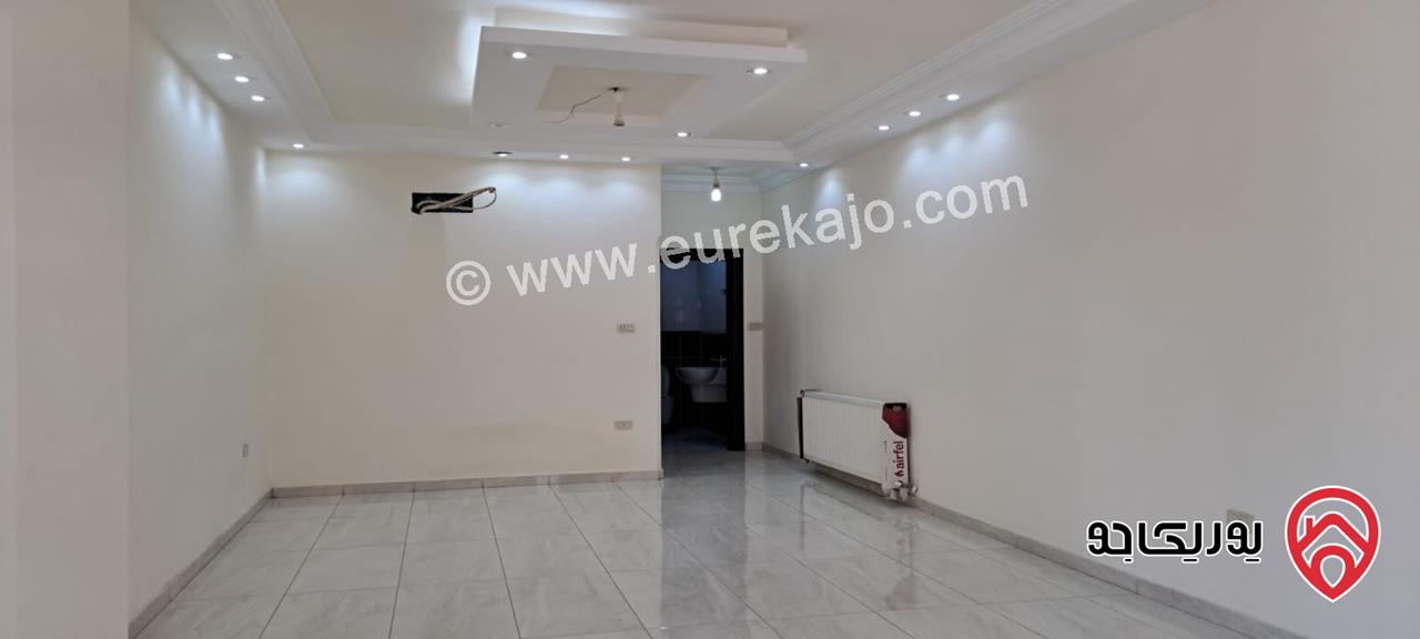 شقة ارضية مساحة 180م داخلي و 40م خارجي للبيع في عمان - ربوة عبدون  