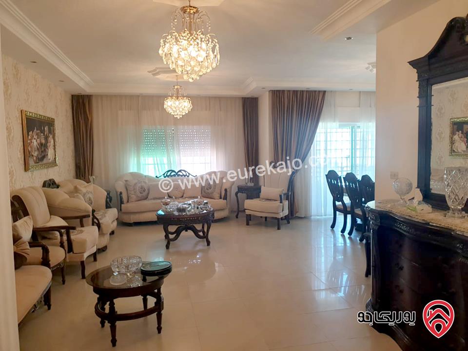 شقة مساحة 200م طابق رابع للبيع في عمان - تلاع العلي