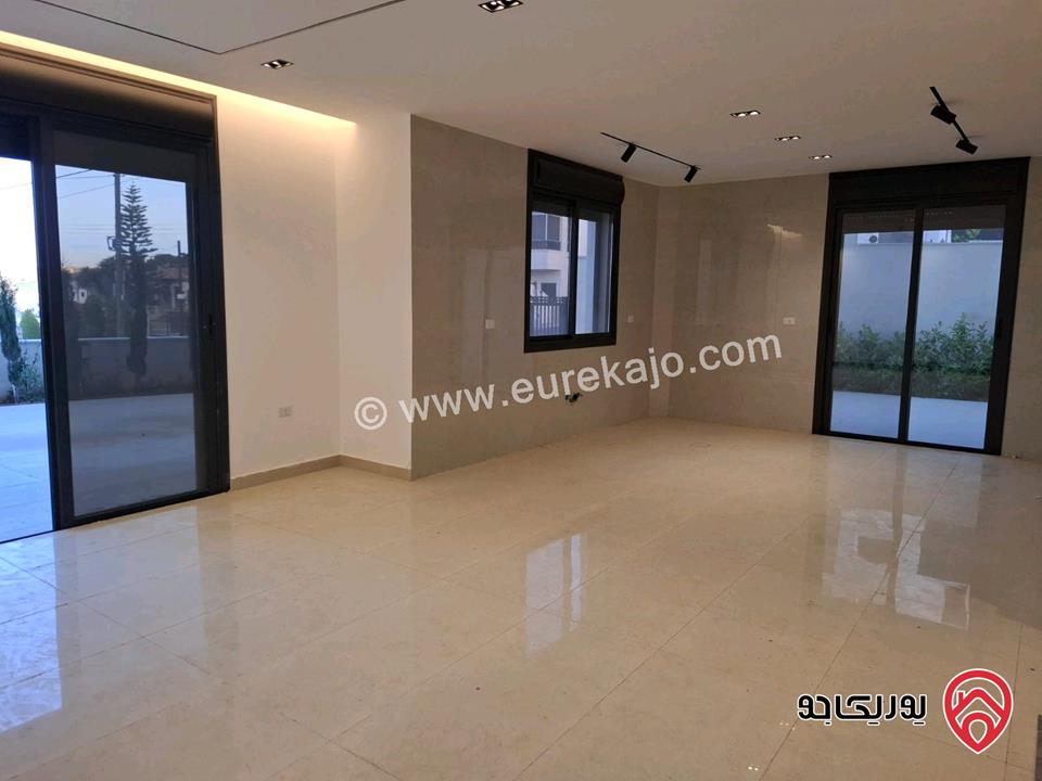 شقة أرضية مساحة 220م داخلي و 150م خارجي للبيع في عمان - شفا بدران