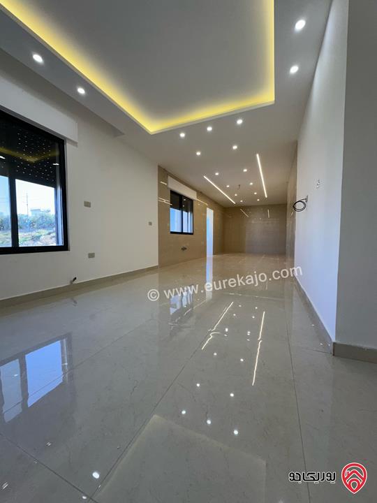 شقة شبه أرضية مساحة 200م للبيع في عمان - مرج الحمام