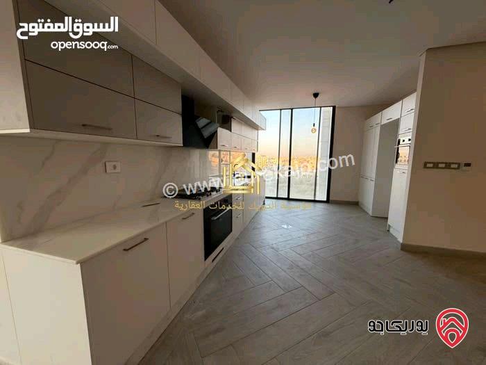 شقة فارغة طابق ثالث دوبلكس مساحة 250م للايجار في عمان - البنيات