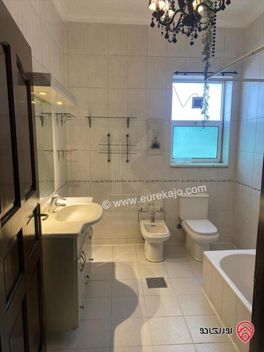 فيلا مفروشة فاخرة مساحة 418م على أرض 400م للايجار في عمان - خلدا