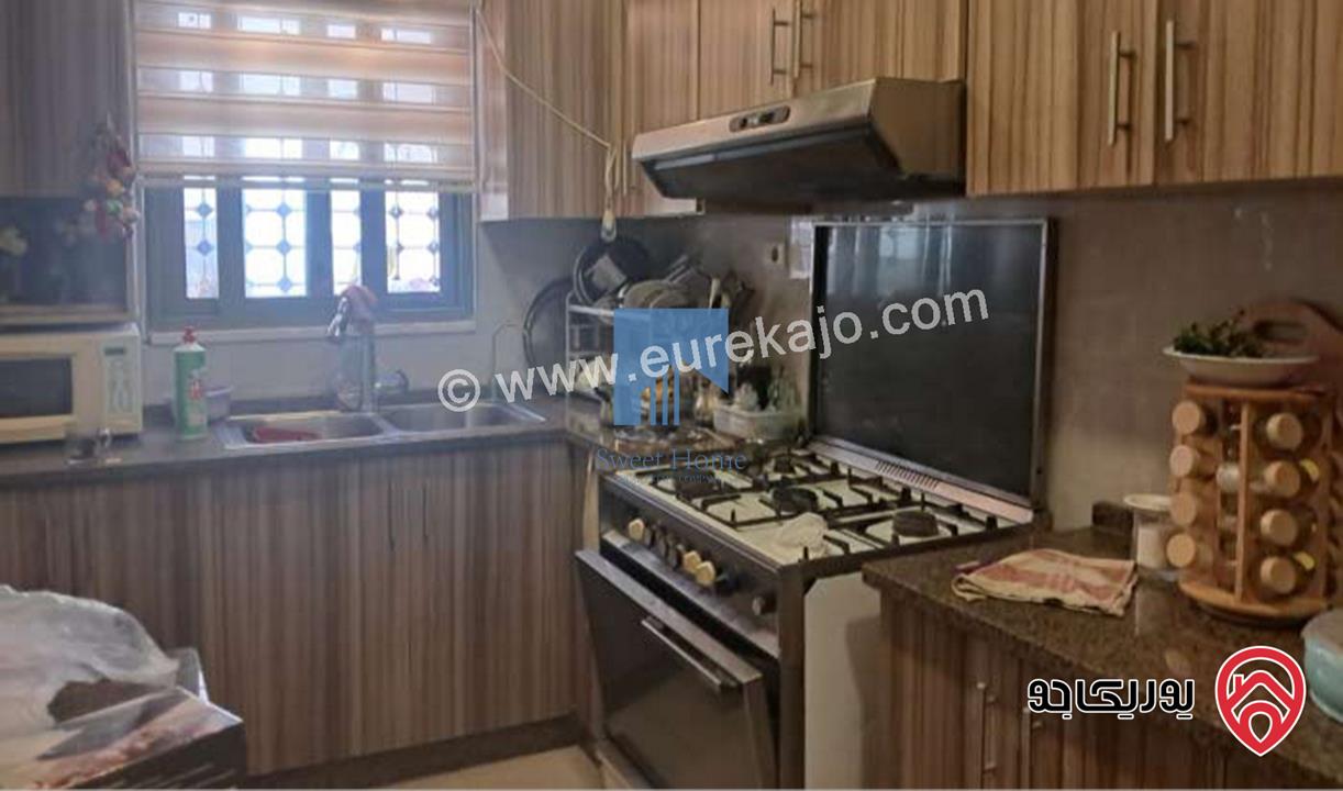 شقة مميزة شبه أرضية مساحة 90م مع حديقة وترسات 120م للبيع في عمان - خلدا