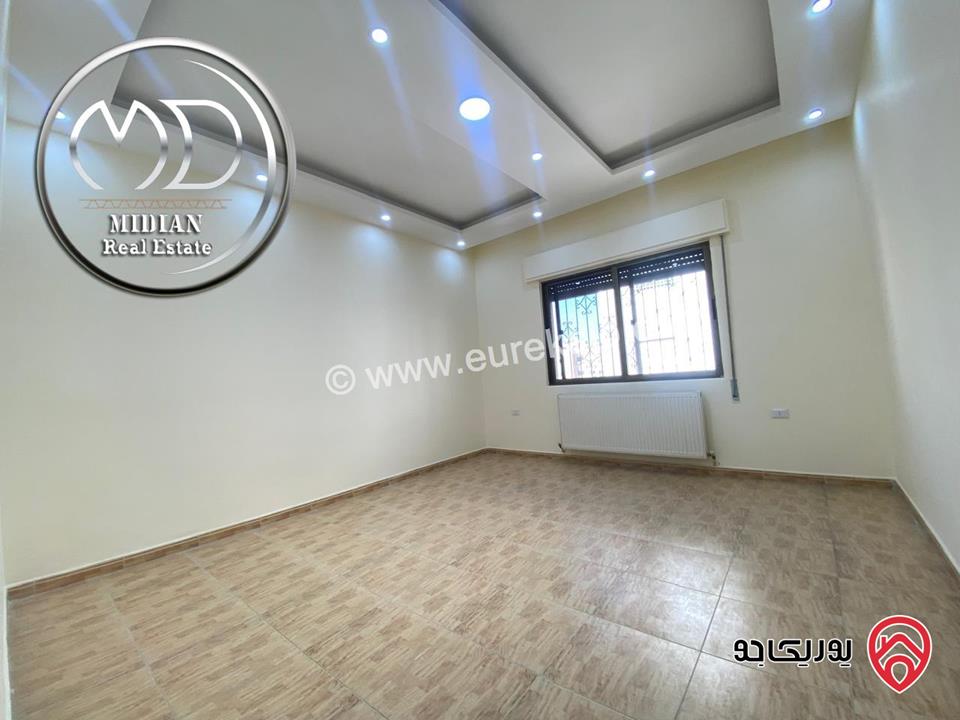 شقة للبيع في عمان - خلدا مساحة 180م طابق أول تشطيبات و ديكورات سوبر ديلوكس اطلالة رائعة بسعر مميز جداً