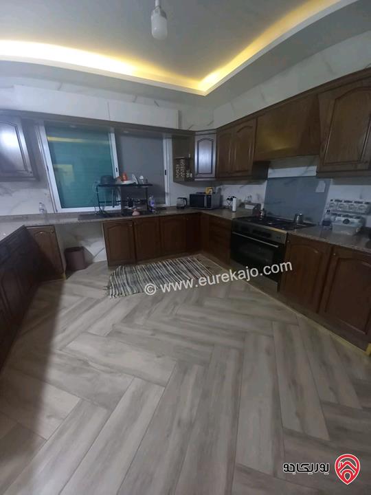 فيلا مساحة 500م على أرض 1900م للبيع في عمان - منطقة ام الدنانير 