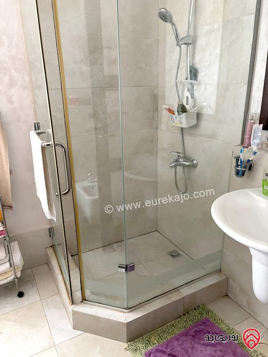 شقة طابقية ارضية مساحة 355م مع حديقة 500م للبيع في عمان - الشميساني