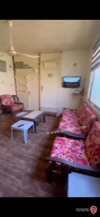 بيت مساحة 240م على ارض 457م للبيع في الرصيفة حي الرشيد بسعر لقطة