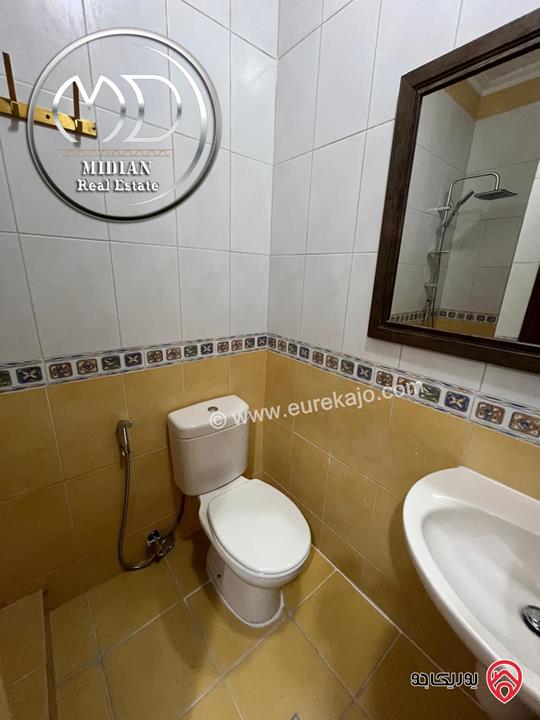 شقة فارغة للايجار في عمان - ام السماق مساحة 235م 4 نوم طابق ثالث تشطيبات سوبر ديلوكس اطلالة جميلة بسعر مميز جداً