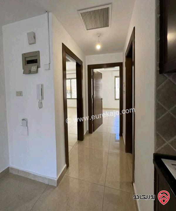 شقة فارغة مساحة 100م طابق ثاني للايجار للعرسان او عائلة صغيرة في عمان - ام السماق