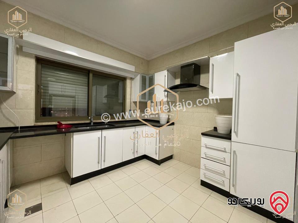 شقة دوبلكس فاخرة طابق ثالث مساحة 220م للايجار في عمان - الرابية