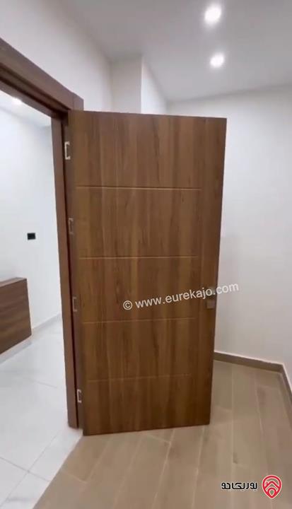 شقة فاخرة طابق ثالث مع رووف مساحة 233م للبيع في عمان - البنيات 