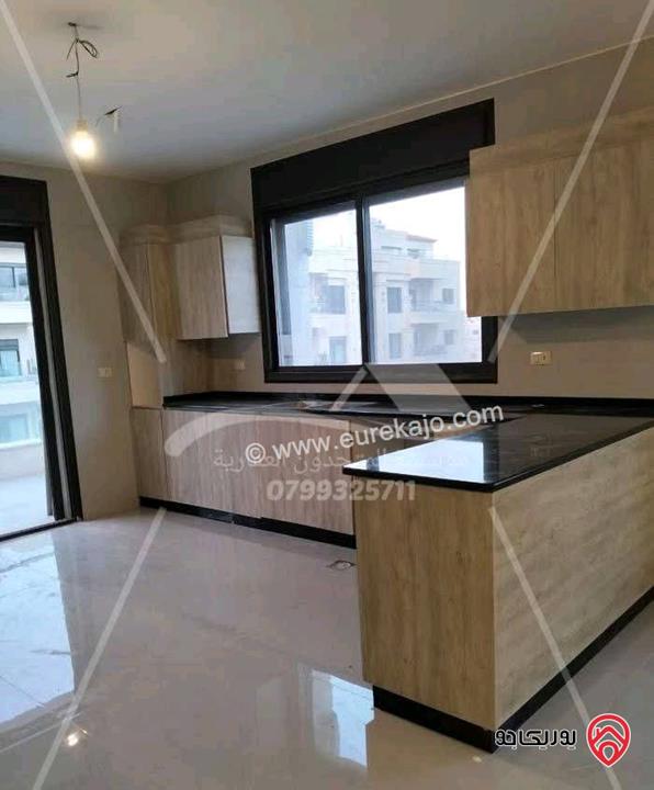 شقة فارغة مساحة 250م طابق ثاني للايجار في عمان - أم السماق