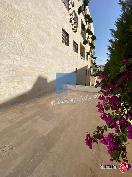 شقة أرضية (شبه فيلا) طابقية فاخرة للبيع في عمان - الرابية قرب الكالوتي 425م مع حديقة وترسات 500م