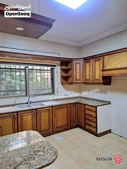 شقة طابق اول مساحة 250م للايجار في عمان - دير غبار