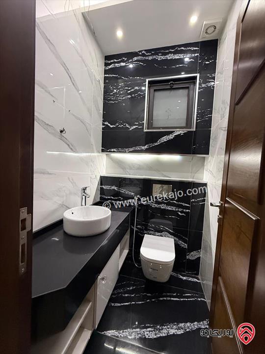 شقة فاخرة مساحة 191م للايجار في عمان - منطقة الدوار الخامس