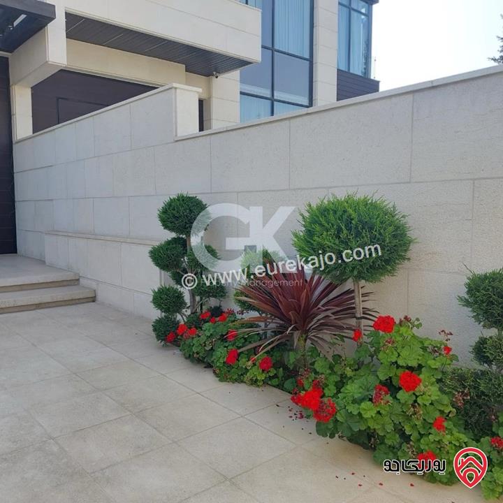 فيلا مساحة 650م على أرض 320م للبيع في عمان - عبدون