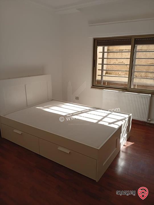 شقة مفروشة طابق ارضي مساحة 250م  للايجار في عمان - دير غبار