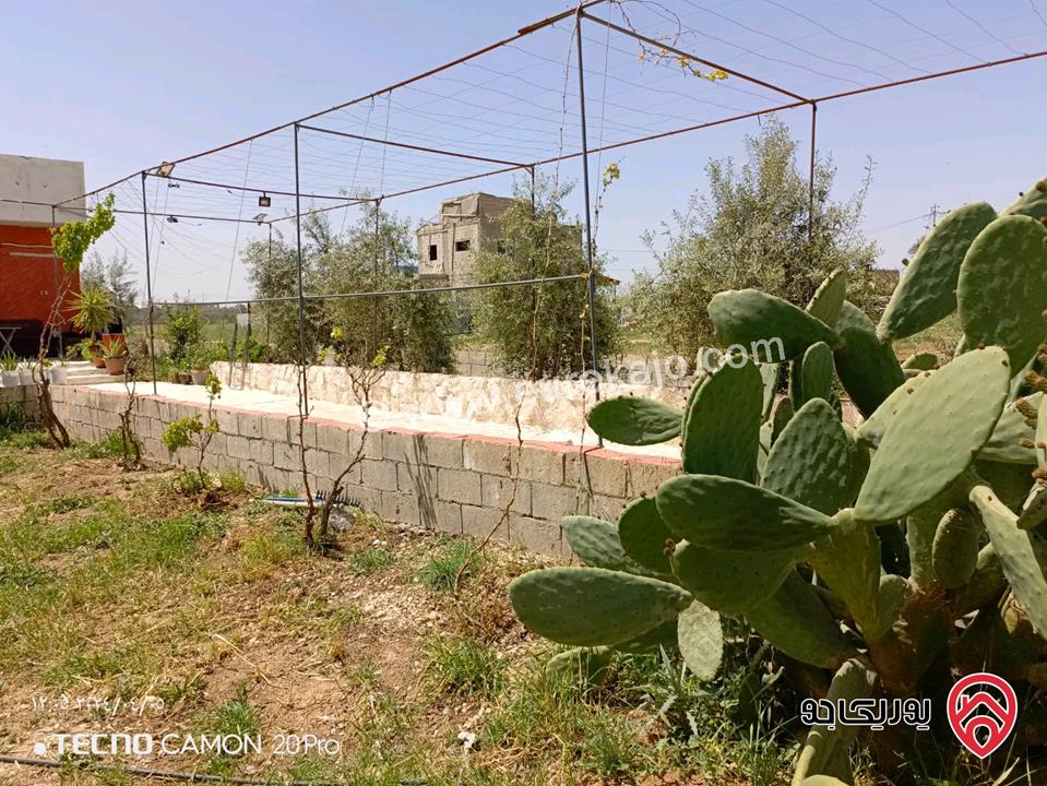 منزل مستقل مساحة 280م على أرض 800م للبيع في مأدبا
