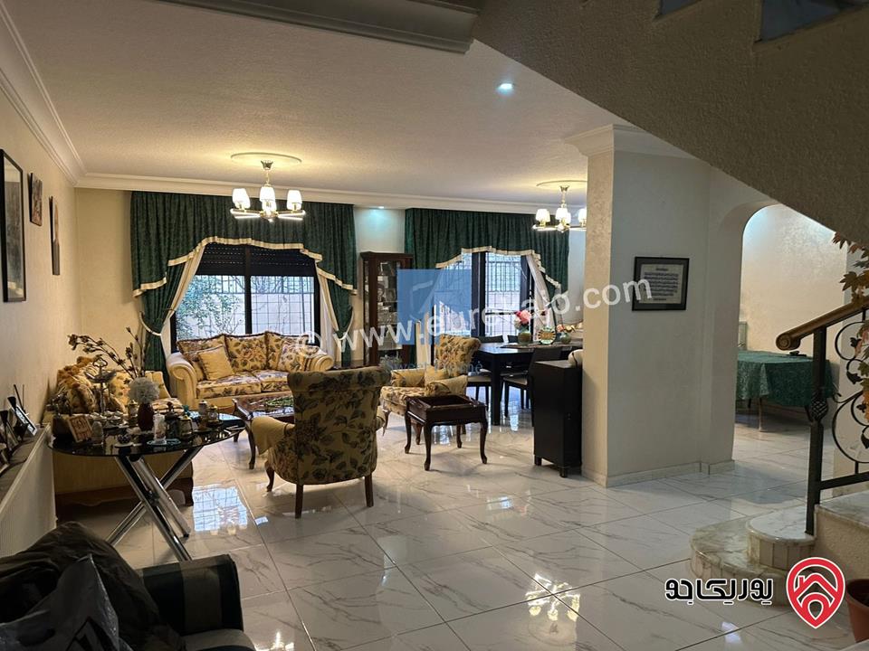 شقة ارضية مميزة للبيع في عمان - الجاردنز 252م مع حديقة وترسات 140م بسعر مغري