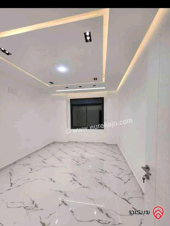 شقة طابق ثالث هندسي مساحة 140م اطلالة بحرية مع كراج تشطيب هايبر ديلوكس للبيع في العقبة - السكنية الخامسة