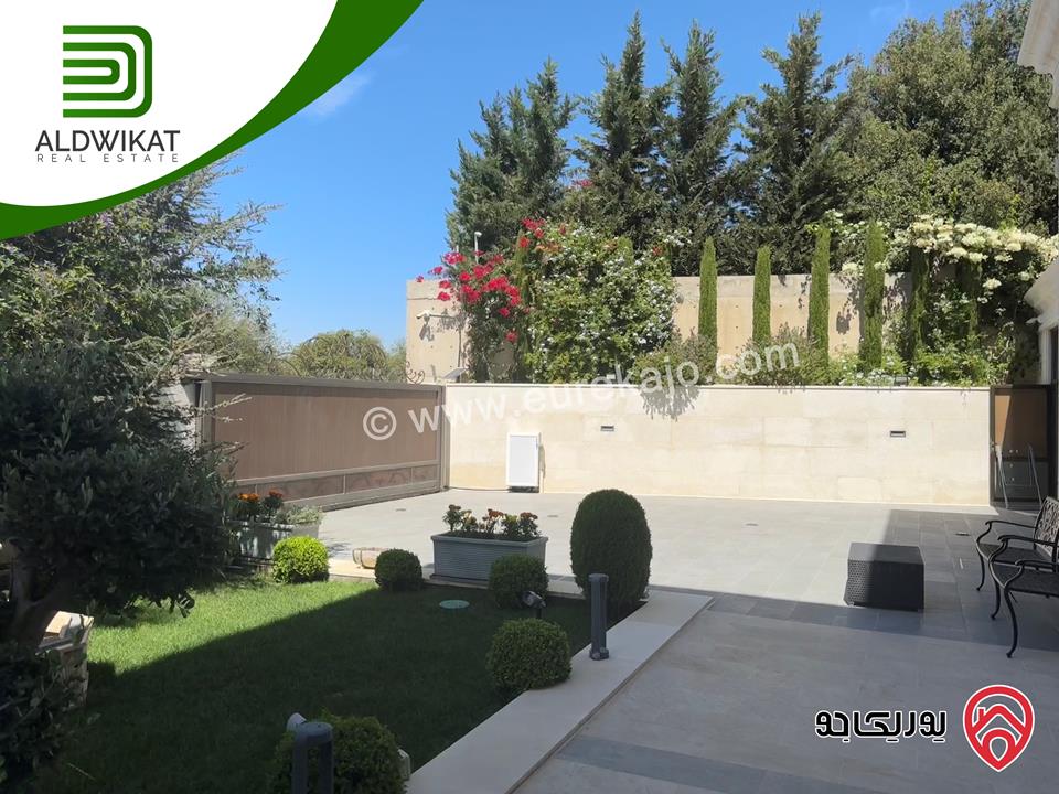 قصر للبيع في عمان - دابوق مساحة الارض 2650م ومساحة البناء 2000م ومساحة الحديقة 1500م ومساحة الترس 400م