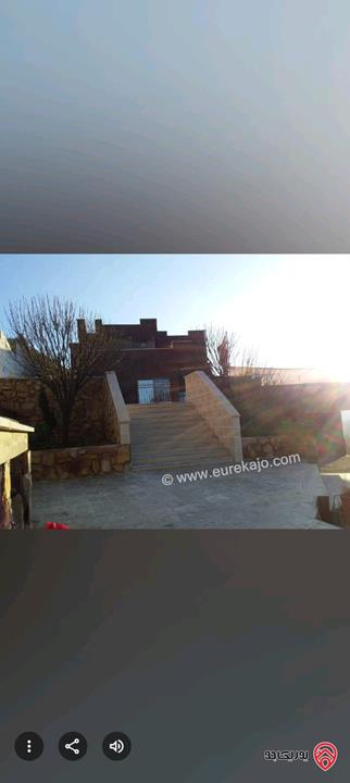 مزرعة مساحة الأرض 4 دونمات مع شاليه 250م للبيع في جرش خلف جامعة فيلادلفيا