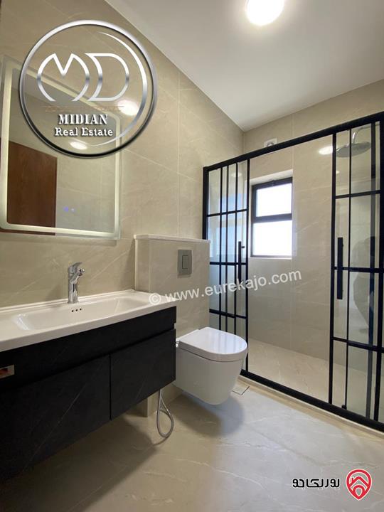 شقة دوبلكس جديدة طابق اخير مع روف للبيع في عمان - الرابية مساحة 270م مع تراسات تشطيبات و ديكورات فاخرة اطلالة جميلة