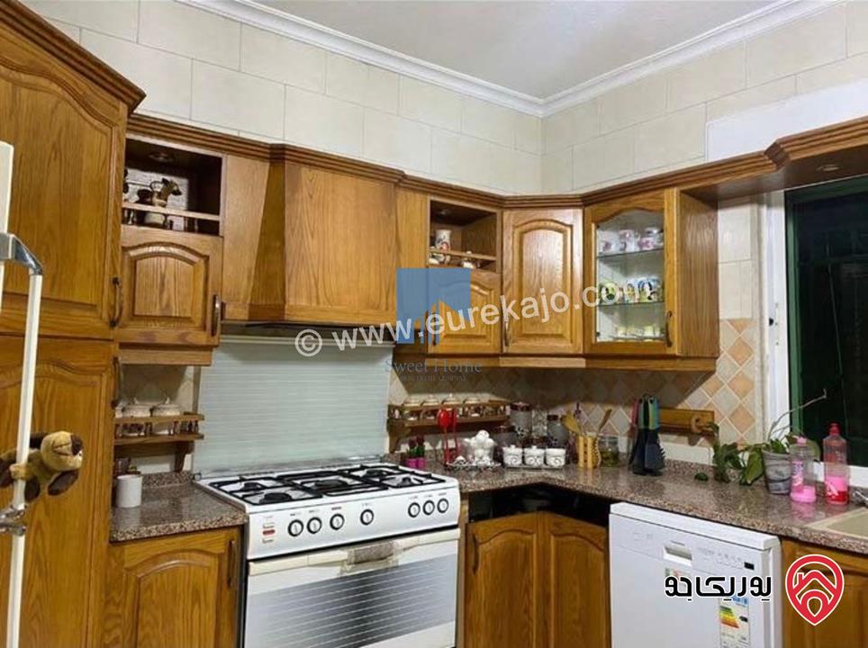 شقة طابقية مميزة للبيع في عمان - أم السماق - خلف سامح مول طابق ثاني 240م تشطيب سوبر ديلوكس