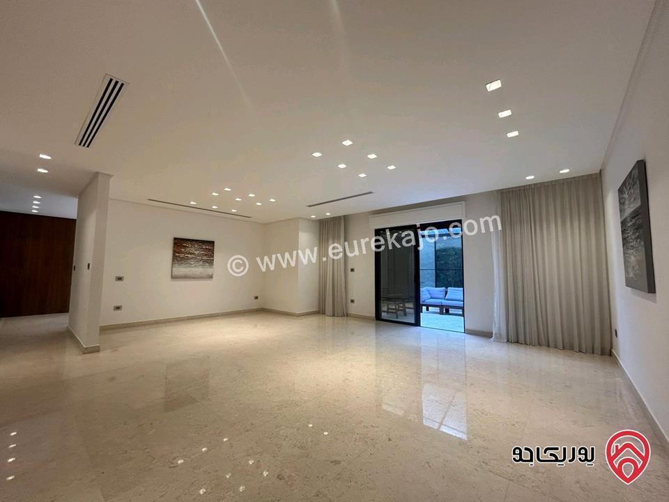 شقة شبه ارضية مساحة 360م داخلي و 150م خارجي للبيع في عمان - دابوق